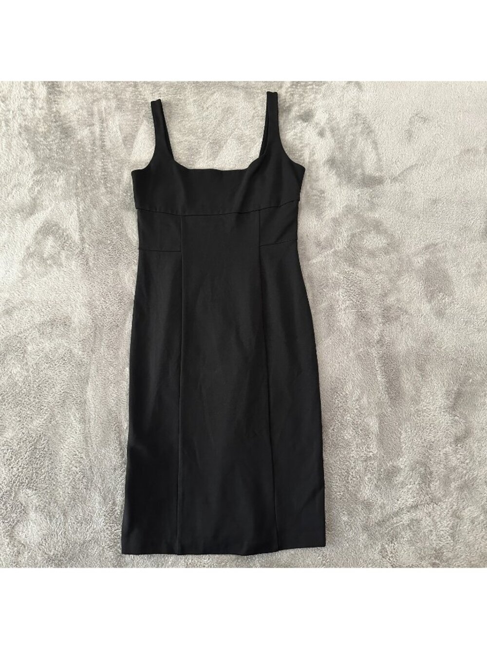 Diane Von Furstenberg Bridget size 10 Black Scoop Neck Midi Dress Ponte